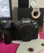 出一台自用99新佳能RP微单相机一台